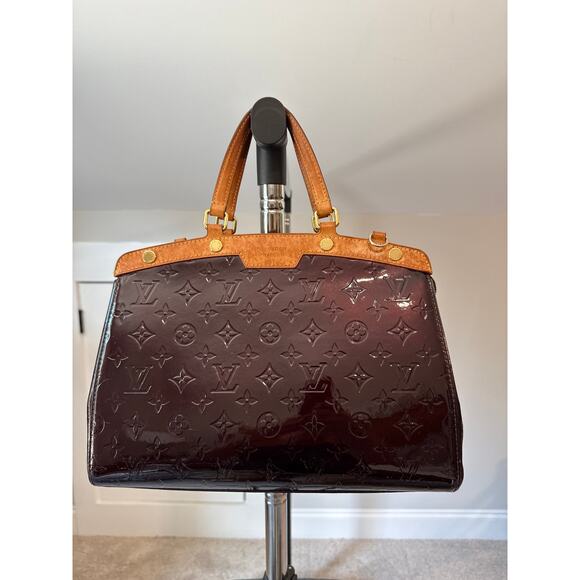 Authenic Louis Vuitton Monogram Vernis Brea MM Bag - Picture 1 of 6